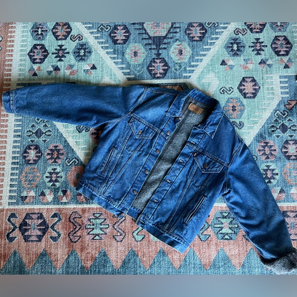 Vintage Levi’s blanket lined denim jacket (USA made)
